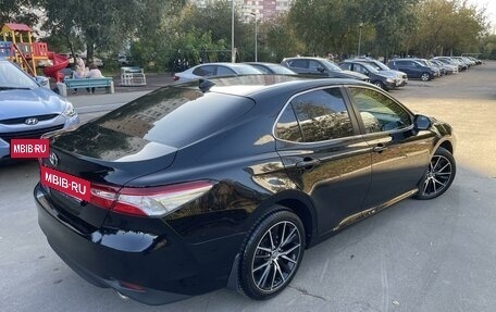 Toyota Camry, 2021 год, 3 300 000 рублей, 8 фотография