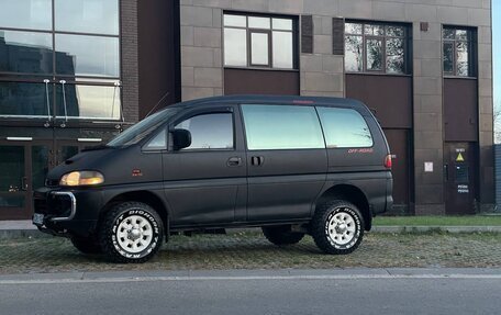 Mitsubishi Delica IV, 1997 год, 1 150 000 рублей, 4 фотография