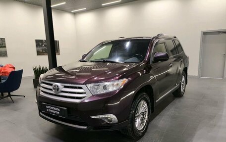 Toyota Highlander III, 2012 год, 2 229 000 рублей, 1 фотография