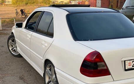 Mercedes-Benz C-Класс, 1995 год, 365 000 рублей, 1 фотография