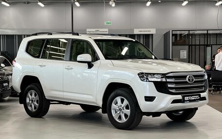 Toyota Land Cruiser, 2023 год, 13 000 000 рублей, 2 фотография