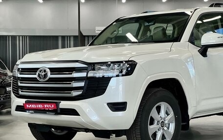 Toyota Land Cruiser, 2023 год, 13 000 000 рублей, 6 фотография