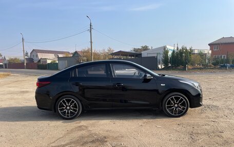 KIA Rio IV, 2019 год, 1 949 000 рублей, 2 фотография