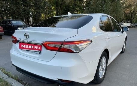 Toyota Camry, 2018 год, 2 700 000 рублей, 6 фотография