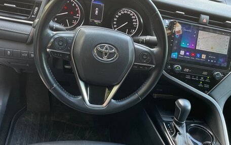 Toyota Camry, 2018 год, 2 700 000 рублей, 18 фотография