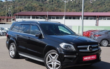 Mercedes-Benz GL-Класс, 2015 год, 4 000 000 рублей, 3 фотография