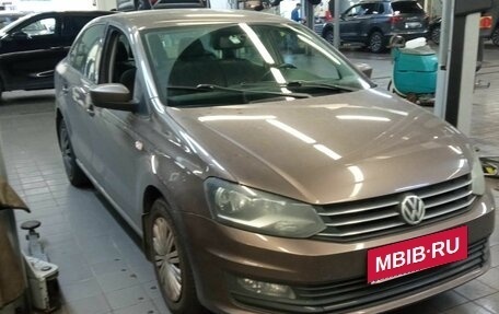 Volkswagen Polo VI (EU Market), 2016 год, 980 000 рублей, 2 фотография