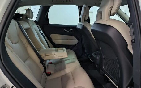 Volvo XC60 II, 2018 год, 3 949 000 рублей, 10 фотография