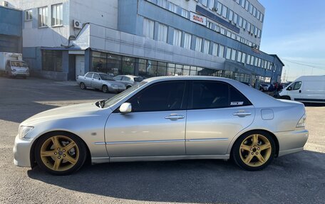 Lexus IS II рестайлинг 2, 2002 год, 850 000 рублей, 2 фотография