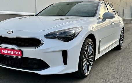 KIA Stinger I, 2018 год, 2 700 000 рублей, 3 фотография