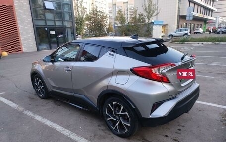 Toyota C-HR I рестайлинг, 2017 год, 2 250 000 рублей, 2 фотография