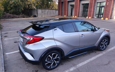 Toyota C-HR I рестайлинг, 2017 год, 2 250 000 рублей, 7 фотография