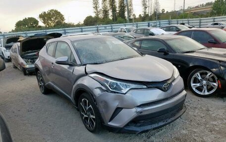 Toyota C-HR I рестайлинг, 2017 год, 2 250 000 рублей, 12 фотография