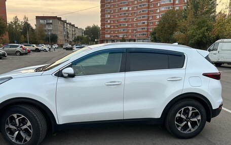 KIA Sportage IV рестайлинг, 2020 год, 2 350 000 рублей, 2 фотография