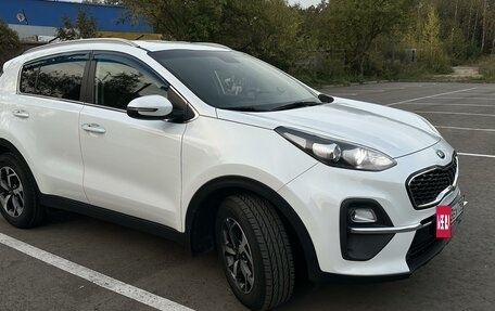 KIA Sportage IV рестайлинг, 2020 год, 2 350 000 рублей, 4 фотография