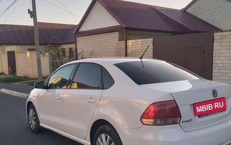 Volkswagen Polo VI (EU Market), 2013 год, 800 000 рублей, 2 фотография