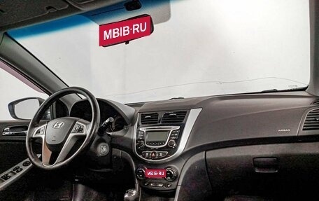 Hyundai Solaris II рестайлинг, 2013 год, 810 000 рублей, 11 фотография