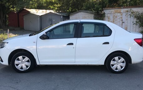 Renault Logan II, 2017 год, 610 000 рублей, 10 фотография