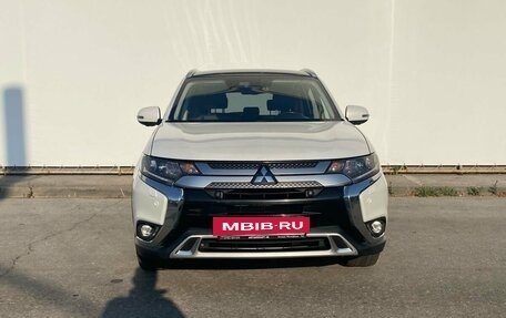 Mitsubishi Outlander III рестайлинг 3, 2019 год, 3 000 000 рублей, 5 фотография