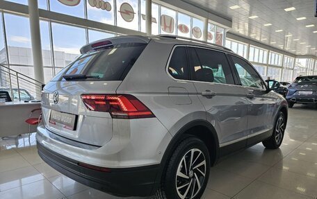 Volkswagen Tiguan II, 2019 год, 2 795 000 рублей, 13 фотография