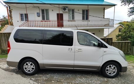 Hyundai H-1 II рестайлинг, 2013 год, 1 850 000 рублей, 2 фотография