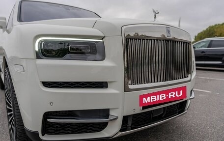 Rolls-Royce Cullinan, 2020 год, 40 000 000 рублей, 4 фотография