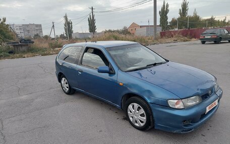 Nissan Almera, 1998 год, 165 000 рублей, 2 фотография