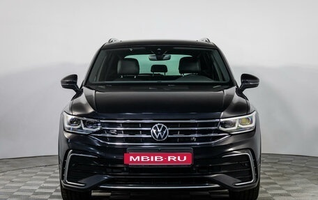 Volkswagen Tiguan II, 2021 год, 3 814 000 рублей, 2 фотография