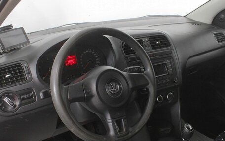 Volkswagen Polo VI (EU Market), 2010 год, 600 000 рублей, 13 фотография