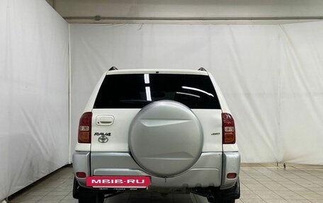 Toyota RAV4, 2005 год, 1 050 000 рублей, 6 фотография