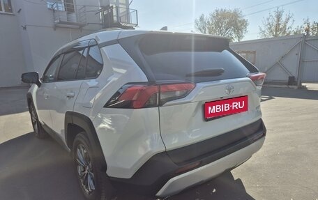 Toyota RAV4, 2023 год, 4 165 000 рублей, 9 фотография