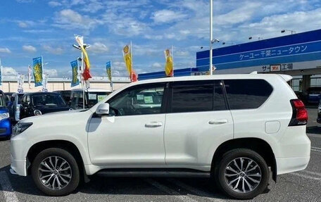 Toyota Land Cruiser Prado 150 рестайлинг 2, 2020 год, 3 799 999 рублей, 7 фотография