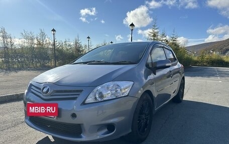 Toyota Auris II, 2011 год, 1 000 000 рублей, 3 фотография