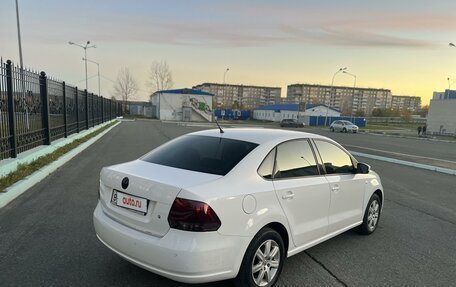 Volkswagen Polo VI (EU Market), 2011 год, 950 000 рублей, 3 фотография