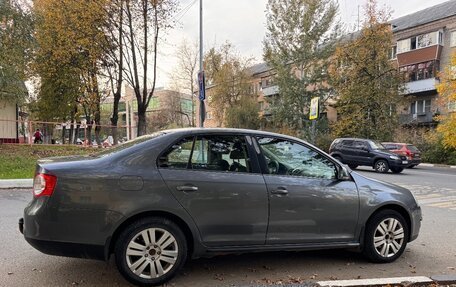 Volkswagen Jetta VI, 2008 год, 600 000 рублей, 3 фотография