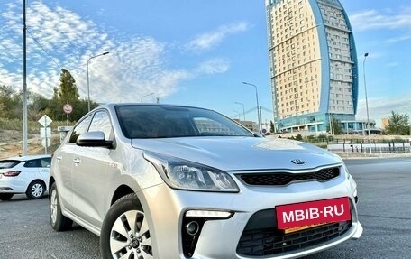 KIA Rio IV, 2018 год, 1 585 000 рублей, 2 фотография