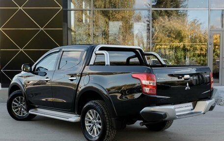 Mitsubishi L200 IV рестайлинг, 2017 год, 2 900 000 рублей, 3 фотография