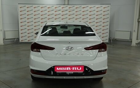 Hyundai Elantra VI рестайлинг, 2020 год, 1 850 000 рублей, 4 фотография