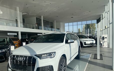 Audi Q7, 2023 год, 13 500 000 рублей, 2 фотография