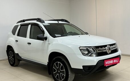 Renault Duster I рестайлинг, 2017 год, 1 340 000 рублей, 3 фотография