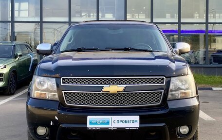 Chevrolet Tahoe III, 2011 год, 2 359 000 рублей, 2 фотография