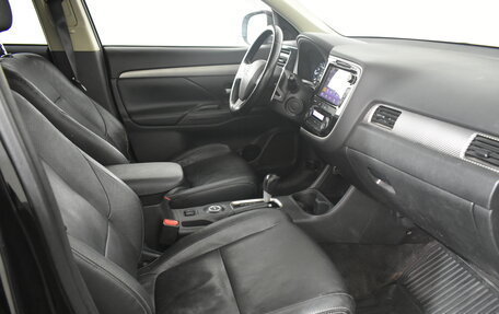 Mitsubishi Outlander III рестайлинг 3, 2012 год, 1 219 000 рублей, 12 фотография