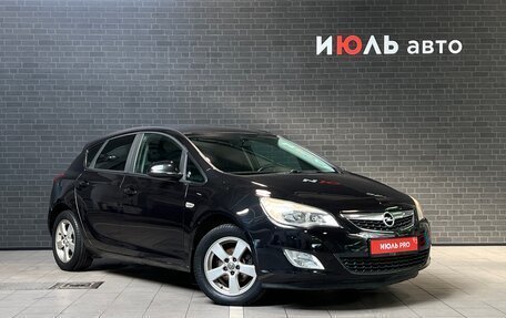 Opel Astra J, 2010 год, 765 000 рублей, 3 фотография