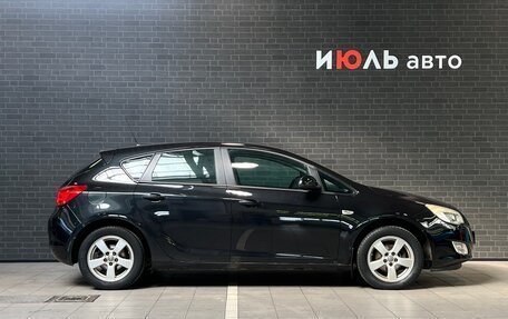 Opel Astra J, 2010 год, 765 000 рублей, 4 фотография