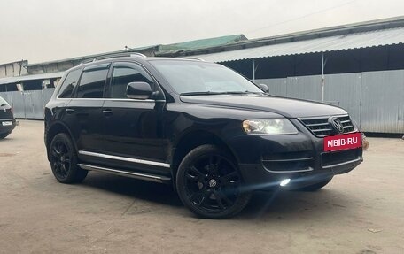 Volkswagen Touareg III, 2006 год, 720 000 рублей, 2 фотография