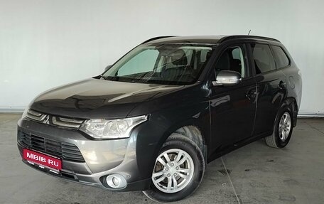 Mitsubishi Outlander III рестайлинг 3, 2013 год, 1 575 000 рублей, 1 фотография