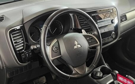 Mitsubishi Outlander III рестайлинг 3, 2013 год, 1 575 000 рублей, 14 фотография