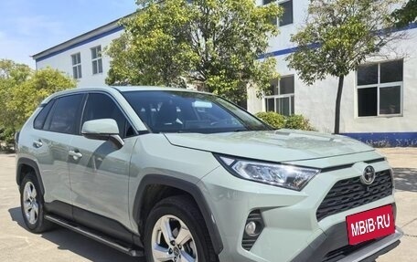 Toyota RAV4, 2020 год, 3 100 000 рублей, 3 фотография