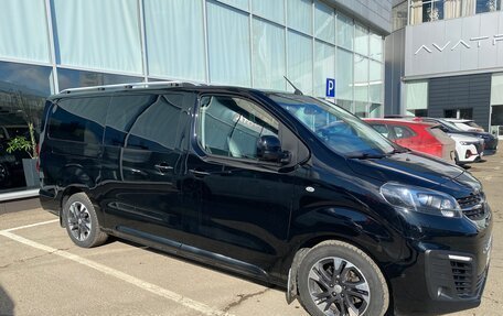 Opel Zafira Life I, 2019 год, 3 800 000 рублей, 3 фотография