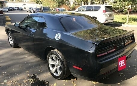 Dodge Challenger III рестайлинг 2, 2018 год, 3 000 000 рублей, 5 фотография